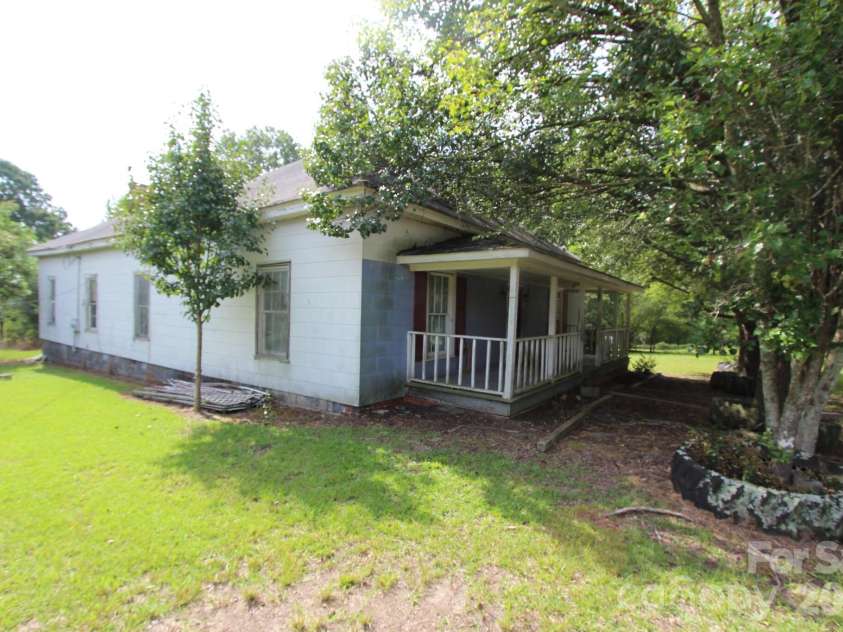 368 HWY 145 Highway, Chesterfield, SC 29709.  MLS# CAR4419002, YatesRealty ID 47525. 
