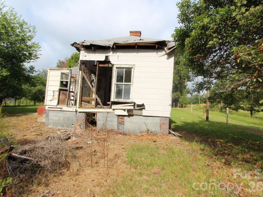 368 HWY 145 Highway, Chesterfield, SC 29709.  MLS# CAR4419002, YatesRealty ID 47525. 