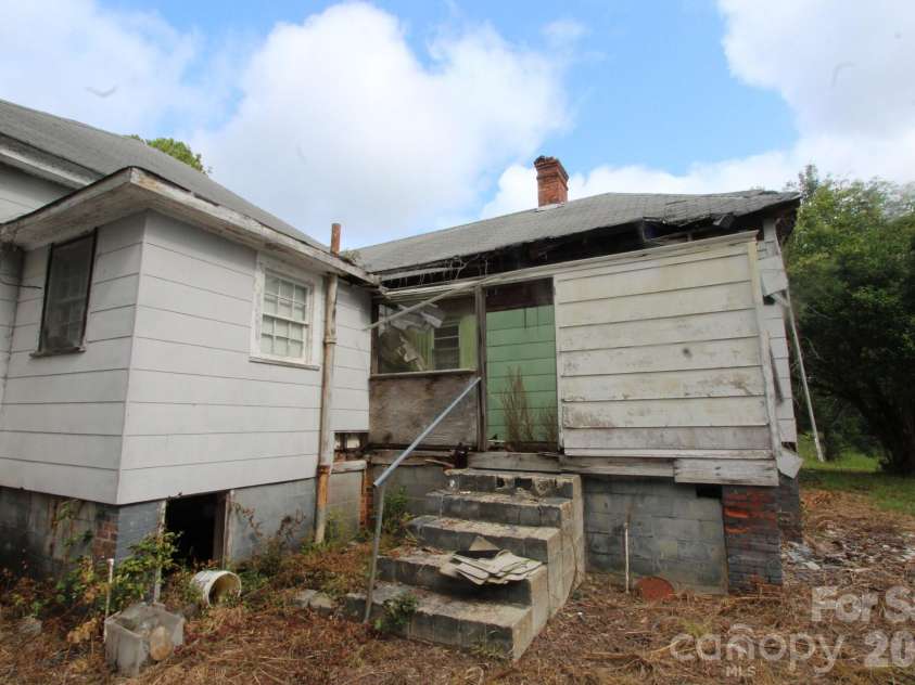368 HWY 145 Highway, Chesterfield, SC 29709.  MLS# CAR4419002, YatesRealty ID 47525. 