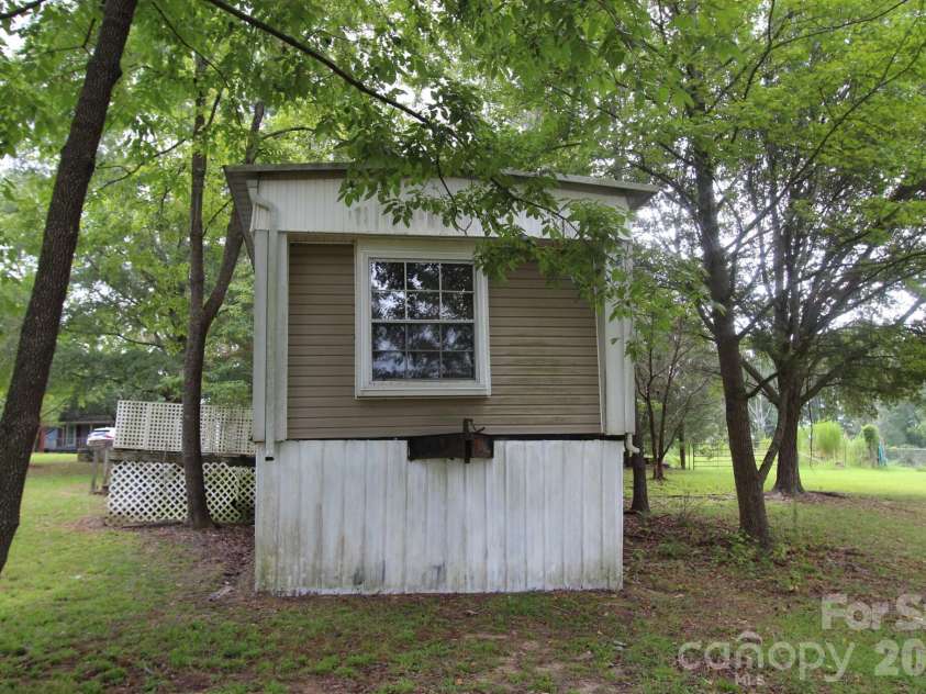 368 HWY 145 Highway, Chesterfield, SC 29709.  MLS# CAR4419002, YatesRealty ID 47525. 