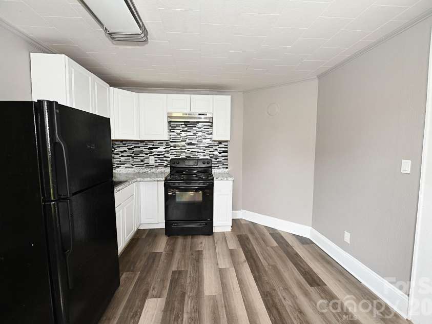 1632 C Avenue, Hickory, NC 28602.  MLS# CAR4413915, YatesRealty ID 47526. Kitchen