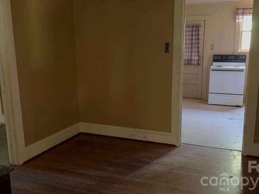 1710 STOKES FERRY Road, Salisbury, NC 28144.  MLS# CAR4418691, YatesRealty ID 47527. DINING ROOM