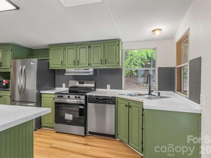 390 Stacy Hollow Drive, Marion, NC 28752.  MLS# CAR4419206, YatesRealty ID 47528. 