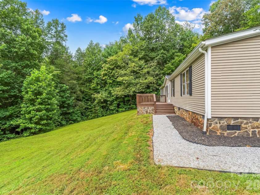390 Stacy Hollow Drive, Marion, NC 28752.  MLS# CAR4419206, YatesRealty ID 47528. 