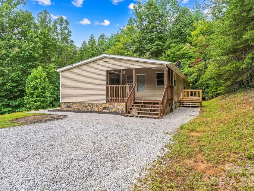 390 Stacy Hollow Drive, Marion, NC 28752.  MLS# CAR4419206, YatesRealty ID 47528. 