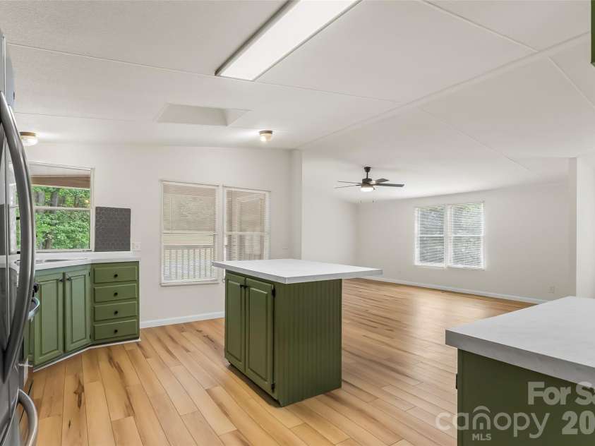 390 Stacy Hollow Drive, Marion, NC 28752.  MLS# CAR4419206, YatesRealty ID 47528. 