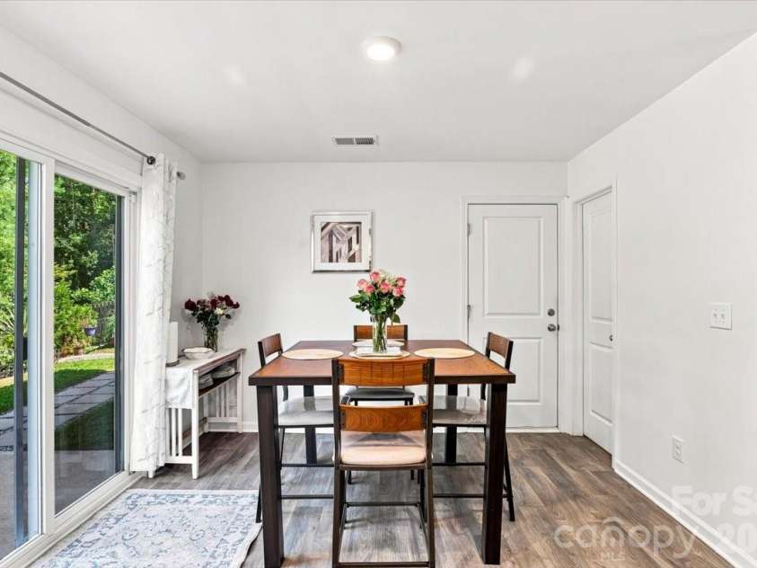 333 Oak Branch Road, Arden, NC 28704.  MLS# CAR4419270, YatesRealty ID 47529. 
