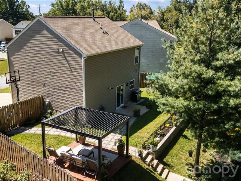 333 Oak Branch Road, Arden, NC 28704.  MLS# CAR4419270, YatesRealty ID 47529. 