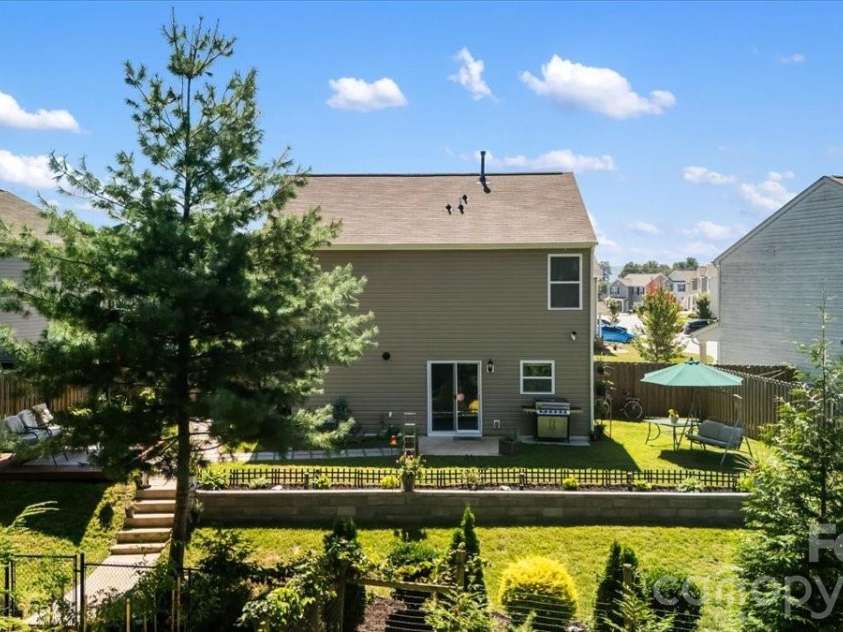 333 Oak Branch Road, Arden, NC 28704.  MLS# CAR4419270, YatesRealty ID 47529. 