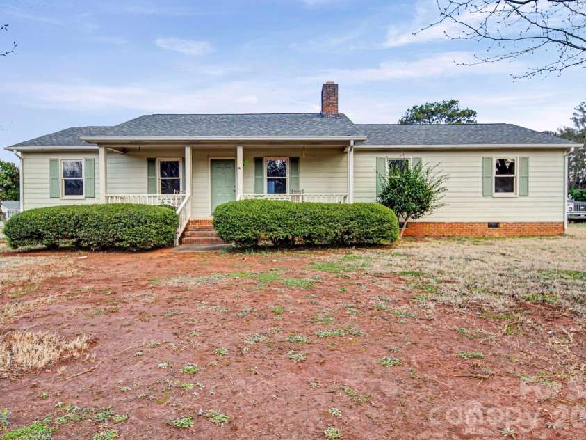 102 Roxie Lane, Belmont, NC 28012.  MLS# CAR4349587, YatesRealty ID 4753. 