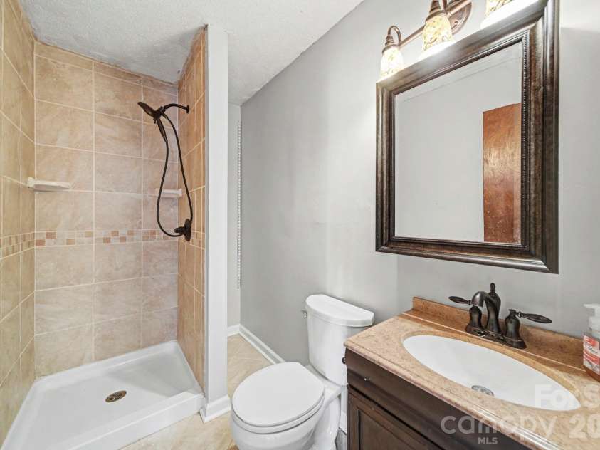 102 Roxie Lane, Belmont, NC 28012.  MLS# CAR4349587, YatesRealty ID 4753. 