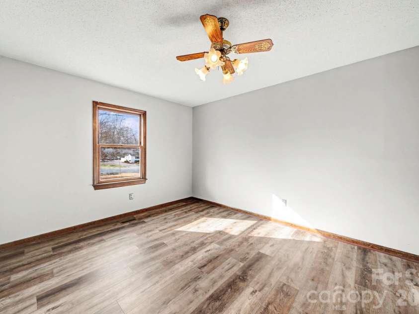 102 Roxie Lane, Belmont, NC 28012.  MLS# CAR4349587, YatesRealty ID 4753. 