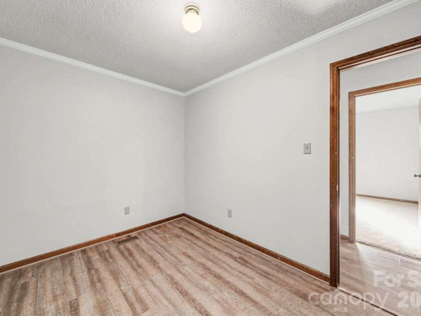 102 Roxie Lane, Belmont, NC 28012.  MLS# CAR4349587, YatesRealty ID 4753. 