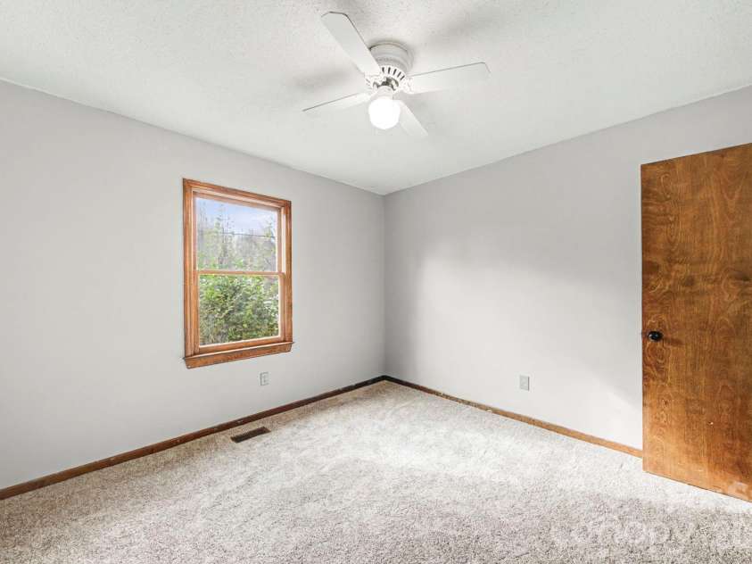 102 Roxie Lane, Belmont, NC 28012.  MLS# CAR4349587, YatesRealty ID 4753. 