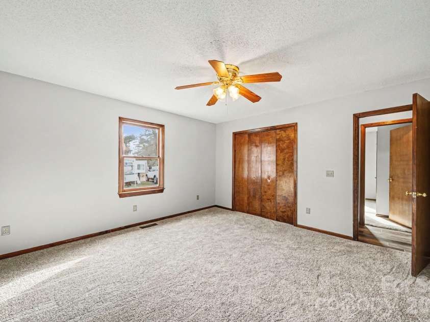 102 Roxie Lane, Belmont, NC 28012.  MLS# CAR4349587, YatesRealty ID 4753. 