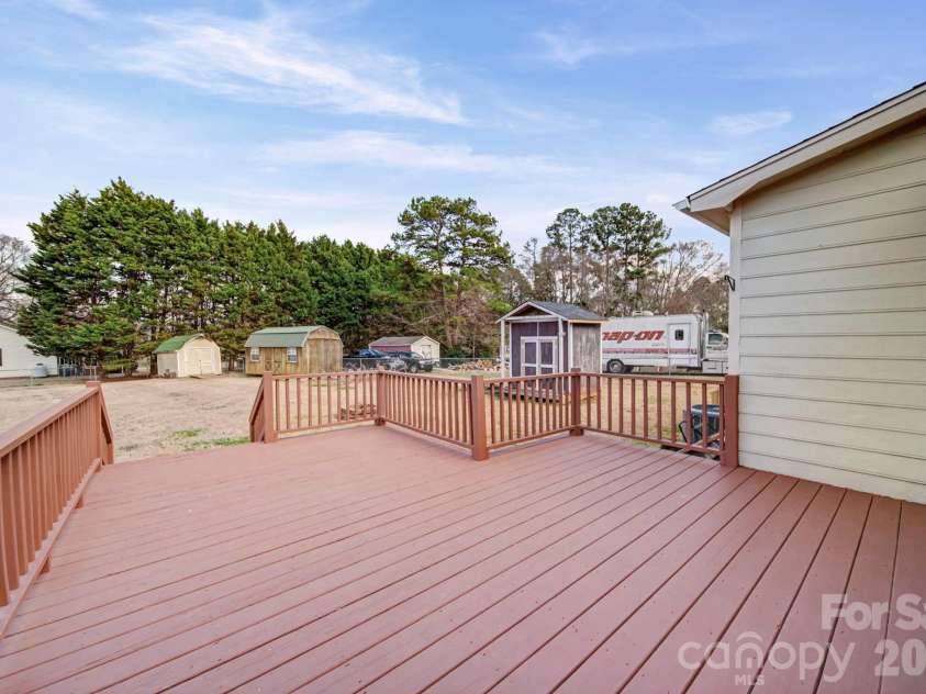 102 Roxie Lane, Belmont, NC 28012.  MLS# CAR4349587, YatesRealty ID 4753. 