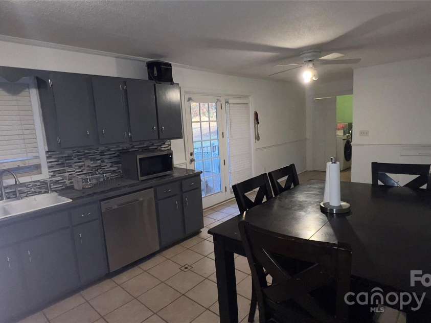 124 Riley Road, Dallas, NC 28034.  MLS# CAR4244655, YatesRealty ID 4753. 