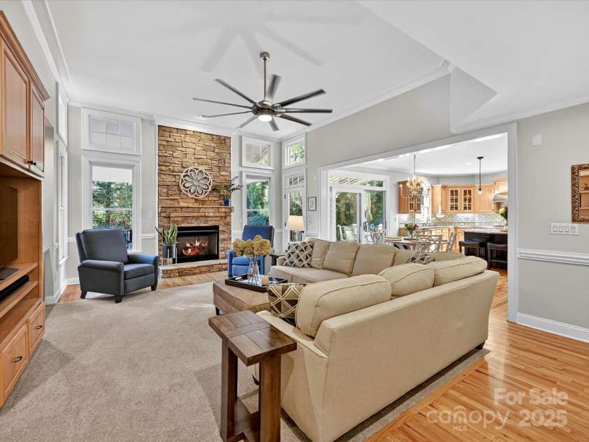 16128 Bridgehampton Club Drive, Charlotte, NC 28277.  MLS# CAR4308778, YatesRealty ID 4753. Great room