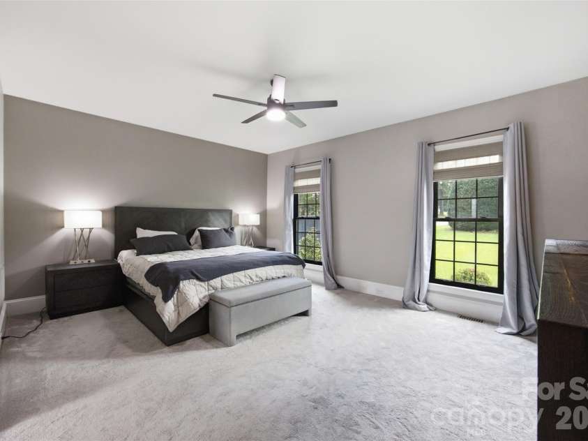 1002 Heather Glen Drive, Matthews, NC 28104.  MLS# CAR4418895, YatesRealty ID 47535. 