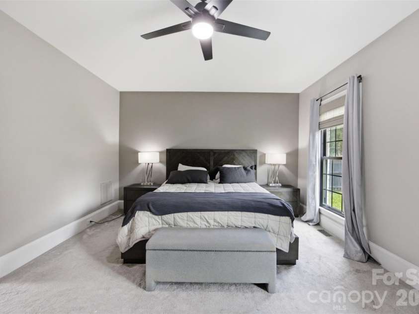1002 Heather Glen Drive, Matthews, NC 28104.  MLS# CAR4418895, YatesRealty ID 47535. 
