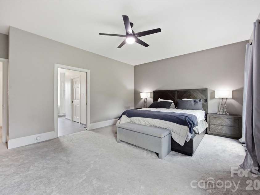 1002 Heather Glen Drive, Matthews, NC 28104.  MLS# CAR4418895, YatesRealty ID 47535. 