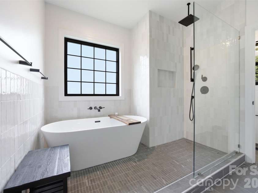 1002 Heather Glen Drive, Matthews, NC 28104.  MLS# CAR4418895, YatesRealty ID 47535. 