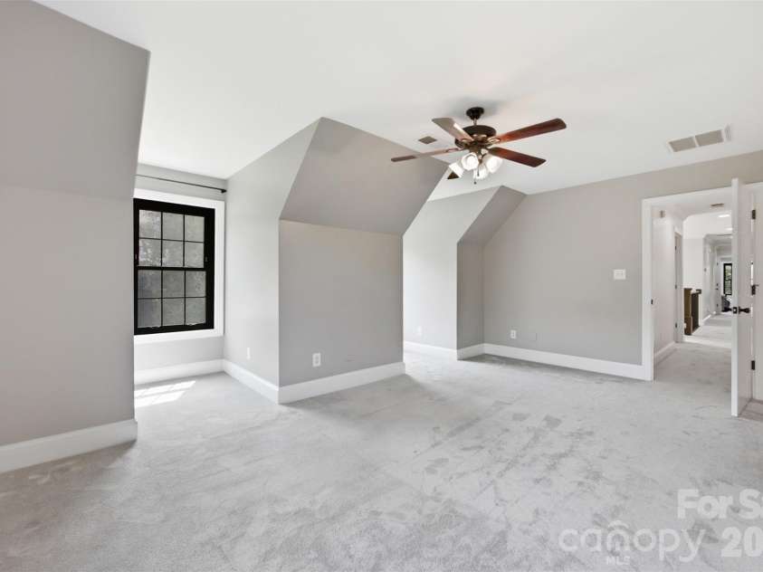 1002 Heather Glen Drive, Matthews, NC 28104.  MLS# CAR4418895, YatesRealty ID 47535. 
