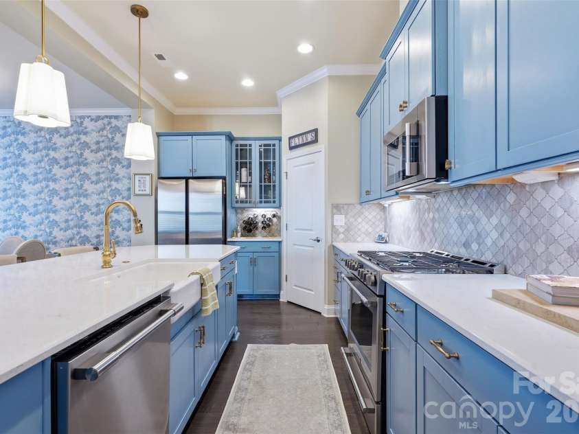 9030 Boling Green Drive, Charlotte, NC 28277.  MLS# CAR4417846, YatesRealty ID 47536. 