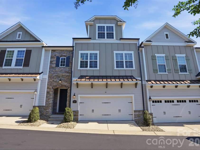 9030 Boling Green Drive, Charlotte, NC 28277.  MLS# CAR4417846, YatesRealty ID 47536. 