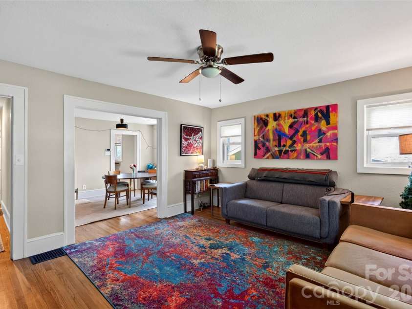 52 Pennsylvania Avenue, Asheville, NC 28806.  MLS# CAR4417953, YatesRealty ID 47537. 