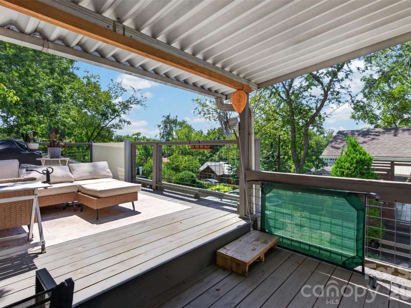 52 Pennsylvania Avenue, Asheville, NC 28806.  MLS# CAR4417953, YatesRealty ID 47537. 