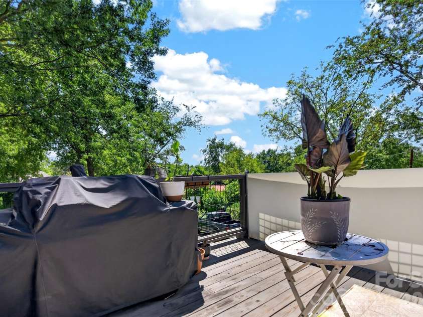 52 Pennsylvania Avenue, Asheville, NC 28806.  MLS# CAR4417953, YatesRealty ID 47537. 