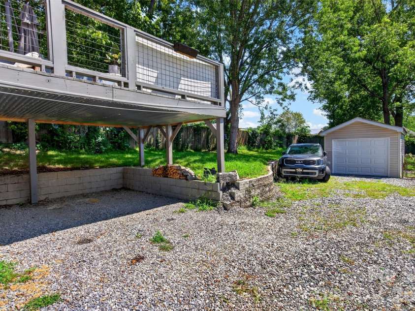52 Pennsylvania Avenue, Asheville, NC 28806.  MLS# CAR4417953, YatesRealty ID 47537. 