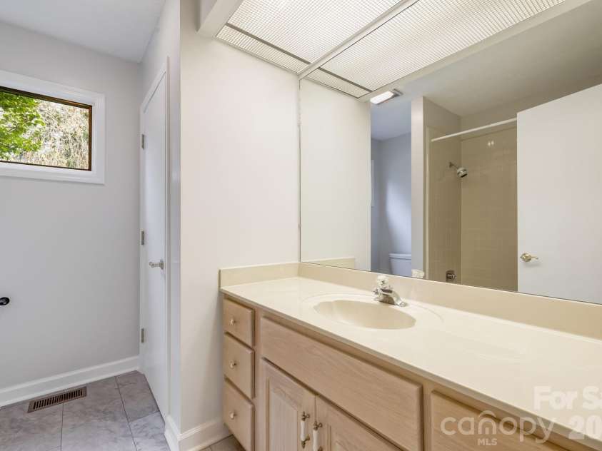 15 Moland Drive, Etowah, NC 28729.  MLS# CAR4415379, YatesRealty ID 47538. 