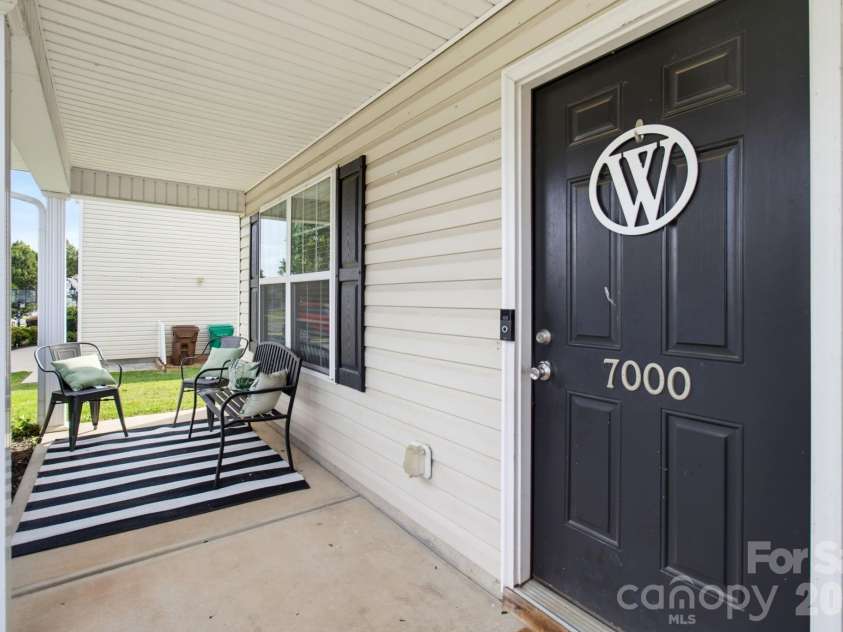 7000 Texas Boulevard, Thomasville, NC 27360.  MLS# CAR4419287, YatesRealty ID 47540. 
