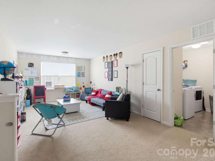 7000 Texas Boulevard, Thomasville, NC 27360.  MLS# CAR4419287, YatesRealty ID 47540. 