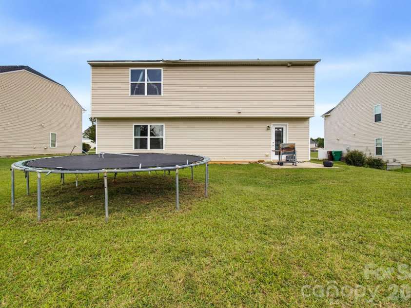 7000 Texas Boulevard, Thomasville, NC 27360.  MLS# CAR4419287, YatesRealty ID 47540. 