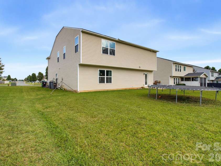 7000 Texas Boulevard, Thomasville, NC 27360.  MLS# CAR4419287, YatesRealty ID 47540. 