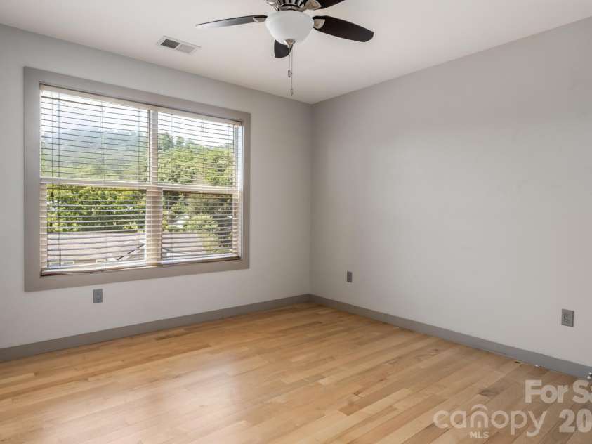408 Old Haw Creek Road, Asheville, NC 28805.  MLS# CAR4406838, YatesRealty ID 47543. 