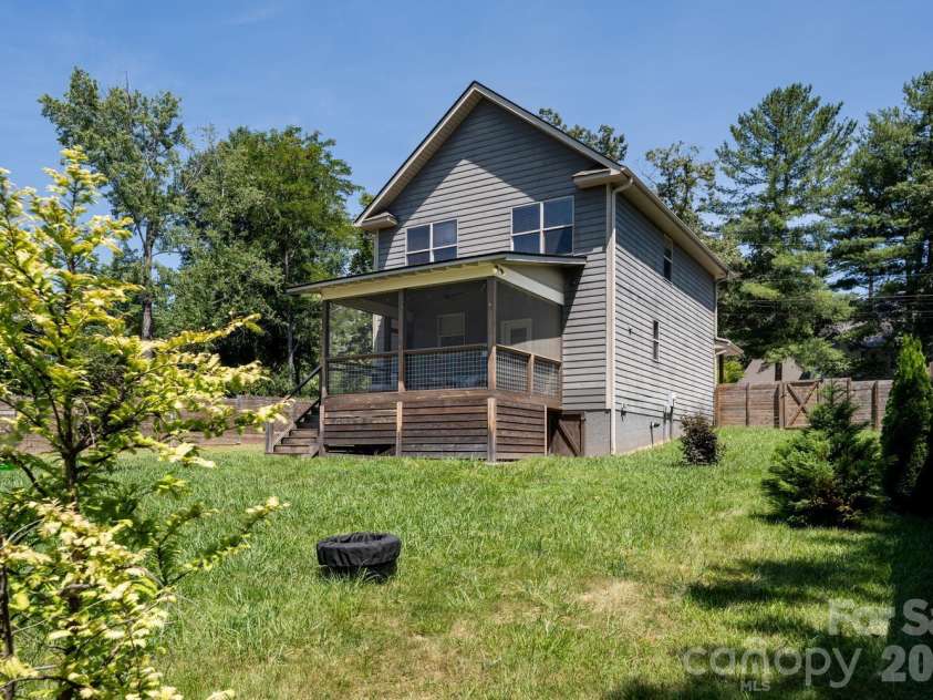 408 Old Haw Creek Road, Asheville, NC 28805.  MLS# CAR4406838, YatesRealty ID 47543. 
