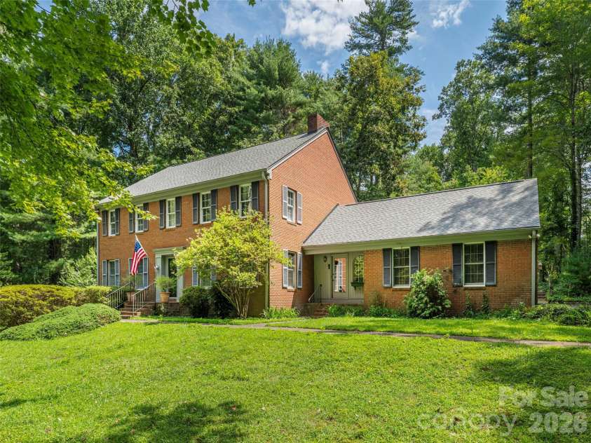 200 Heathcote Road, Hendersonville, NC 28791.  MLS# CAR4419306, YatesRealty ID 47546. 