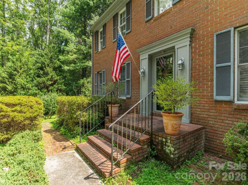 200 Heathcote Road, Hendersonville, NC 28791.  MLS# CAR4419306, YatesRealty ID 47546. 
