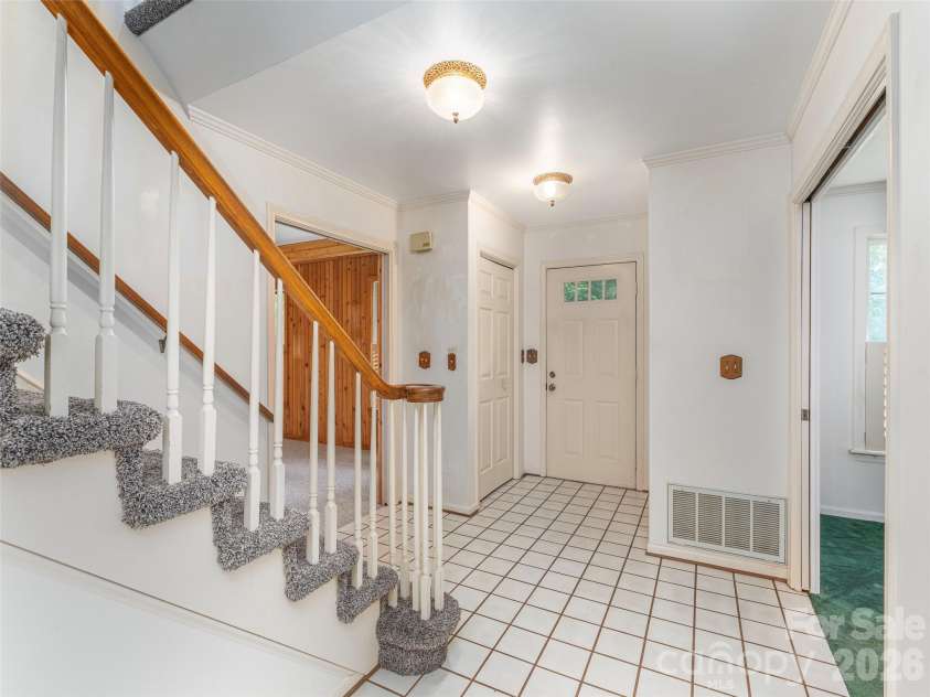 200 Heathcote Road, Hendersonville, NC 28791.  MLS# CAR4419306, YatesRealty ID 47546. 