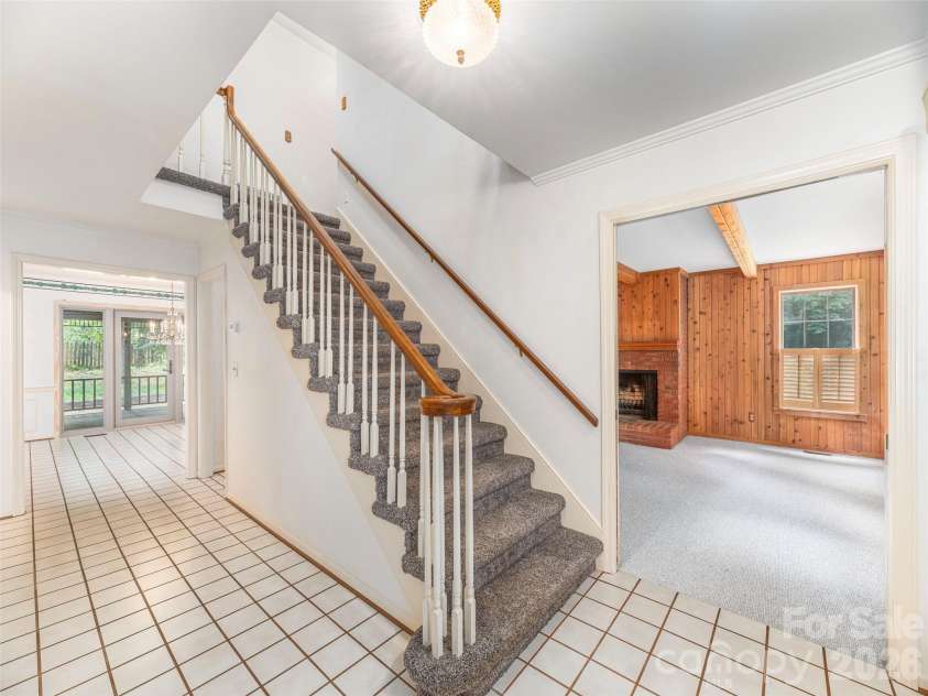 200 Heathcote Road, Hendersonville, NC 28791.  MLS# CAR4419306, YatesRealty ID 47546. 