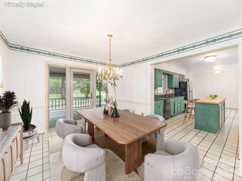 200 Heathcote Road, Hendersonville, NC 28791.  MLS# CAR4419306, YatesRealty ID 47546. 