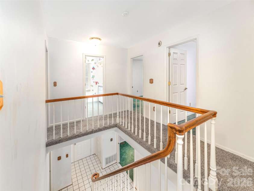 200 Heathcote Road, Hendersonville, NC 28791.  MLS# CAR4419306, YatesRealty ID 47546. 