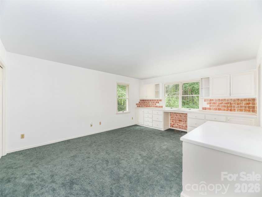 200 Heathcote Road, Hendersonville, NC 28791.  MLS# CAR4419306, YatesRealty ID 47546. 