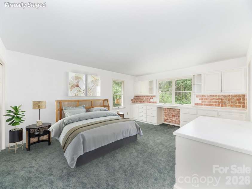 200 Heathcote Road, Hendersonville, NC 28791.  MLS# CAR4419306, YatesRealty ID 47546. 