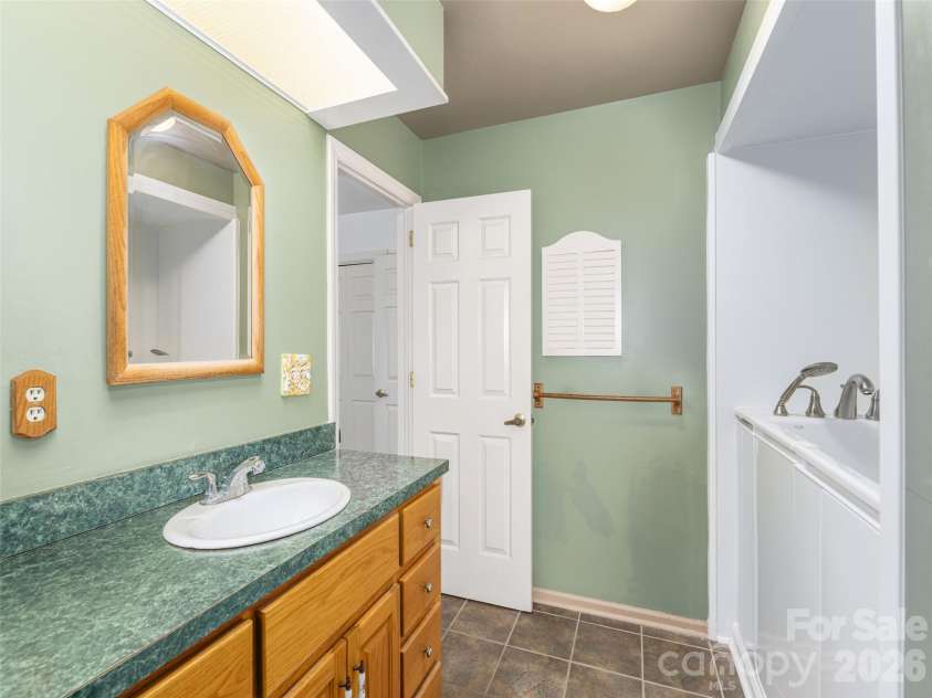 200 Heathcote Road, Hendersonville, NC 28791.  MLS# CAR4419306, YatesRealty ID 47546. 