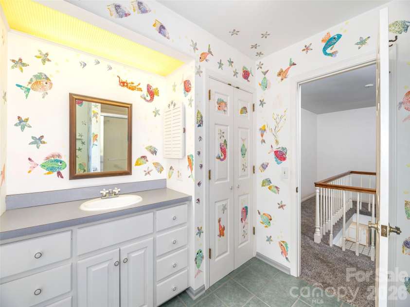 200 Heathcote Road, Hendersonville, NC 28791.  MLS# CAR4419306, YatesRealty ID 47546. 